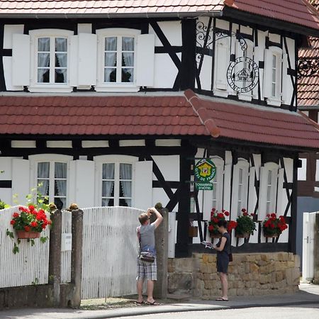 Gites Et Chambres D'Hotes Maison Ungerer Hunspach Exteriör bild