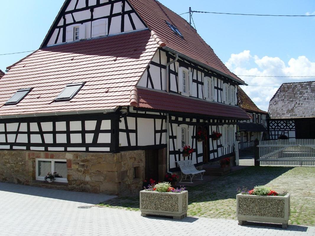 Gites Et Chambres D'Hotes Maison Ungerer Hunspach Exteriör bild