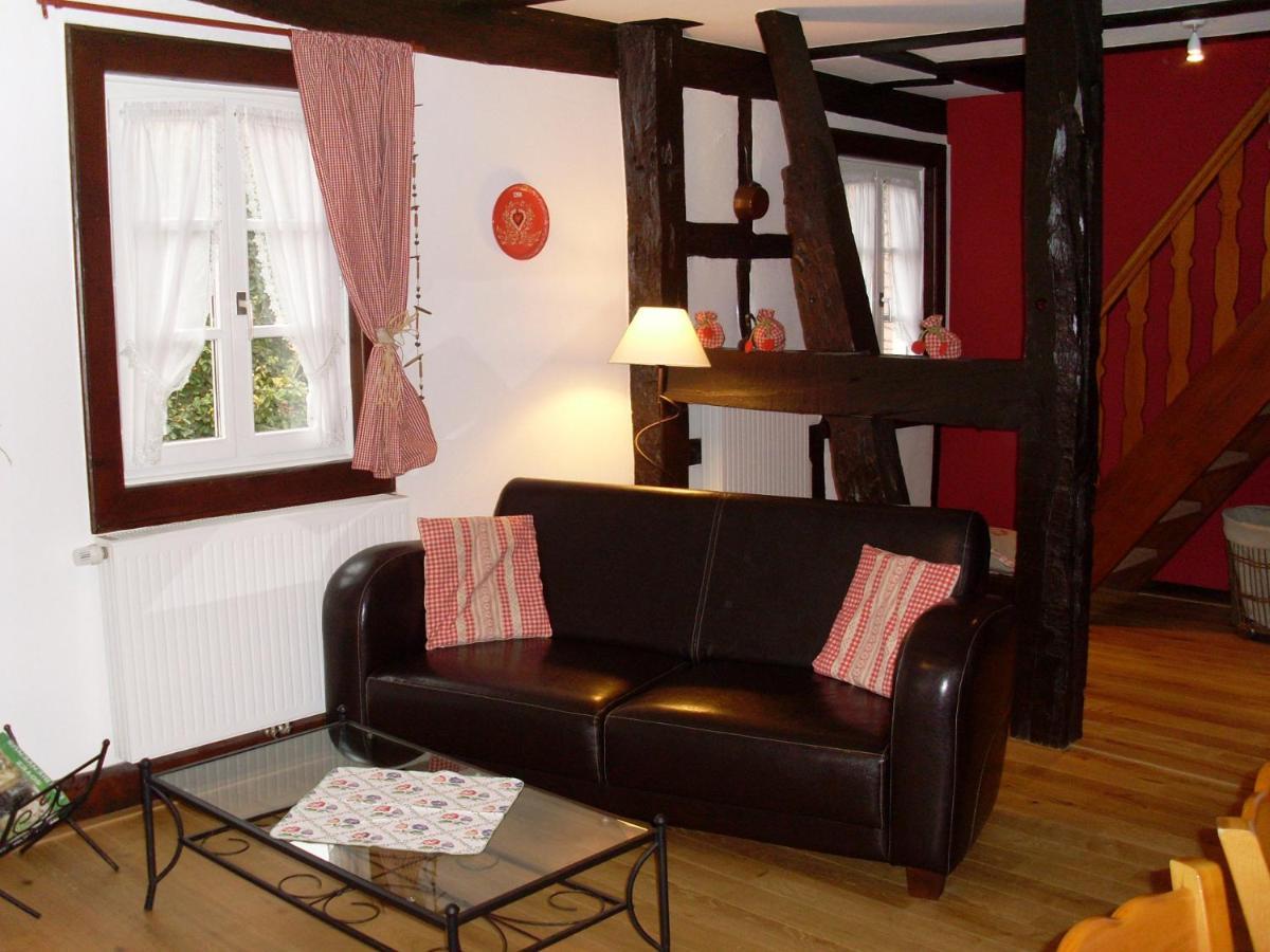 Gites Et Chambres D'Hotes Maison Ungerer Hunspach Exteriör bild