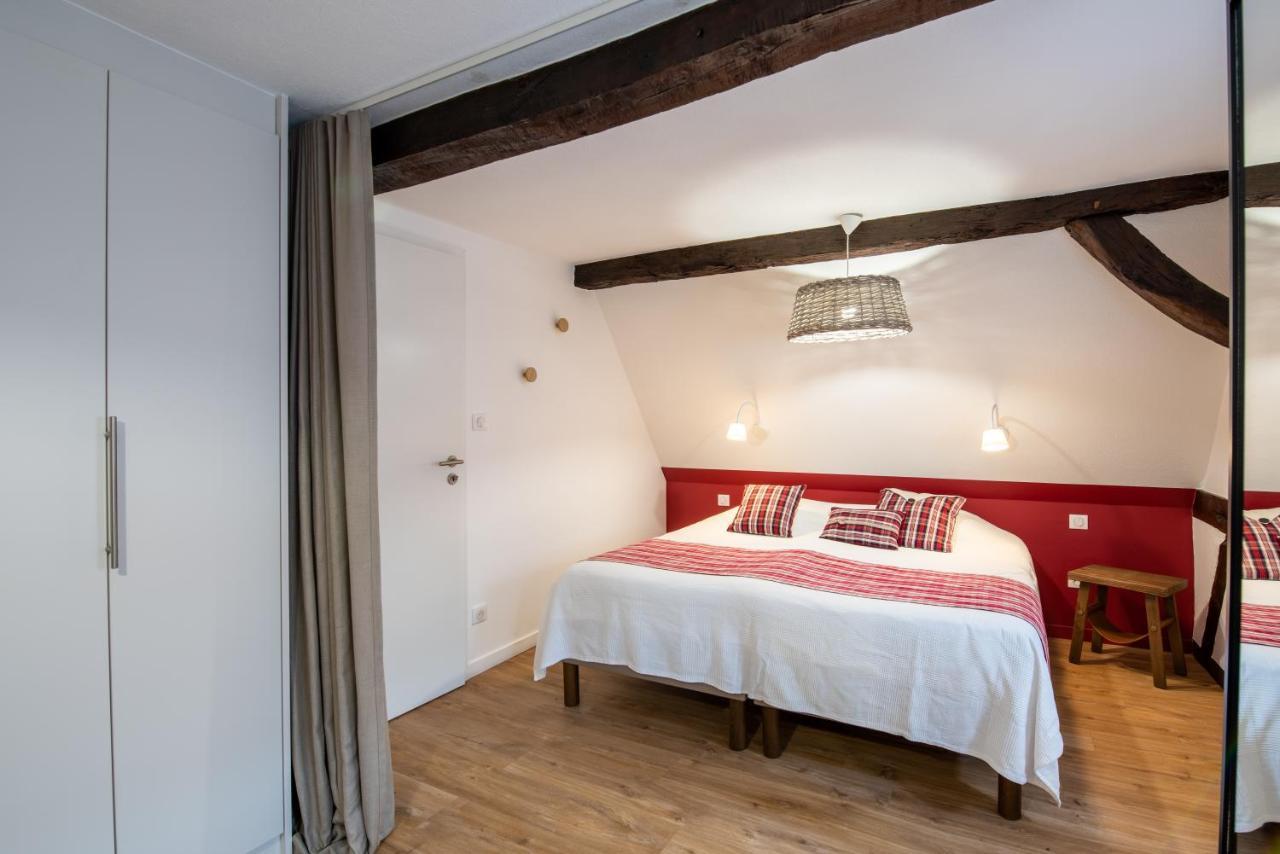Gites Et Chambres D'Hotes Maison Ungerer Hunspach Exteriör bild