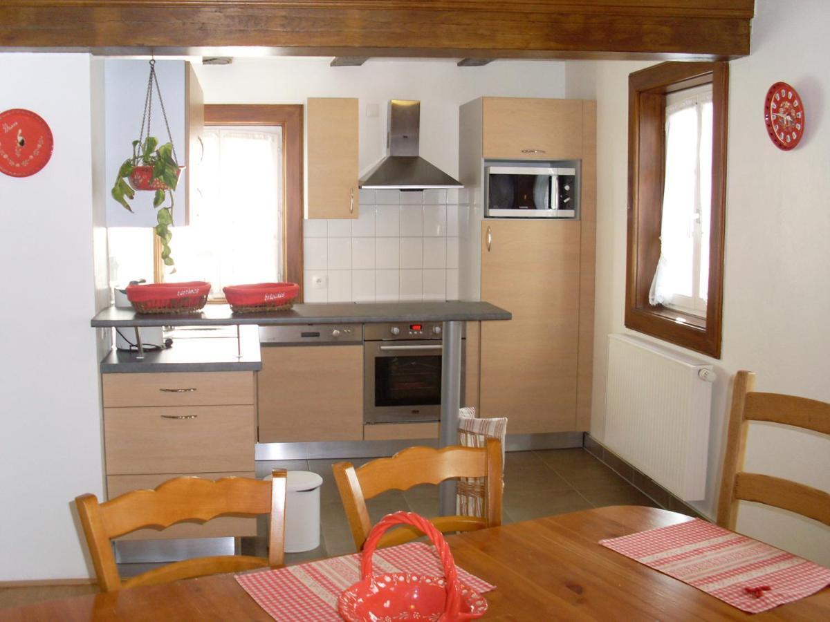 Gites Et Chambres D'Hotes Maison Ungerer Hunspach Exteriör bild