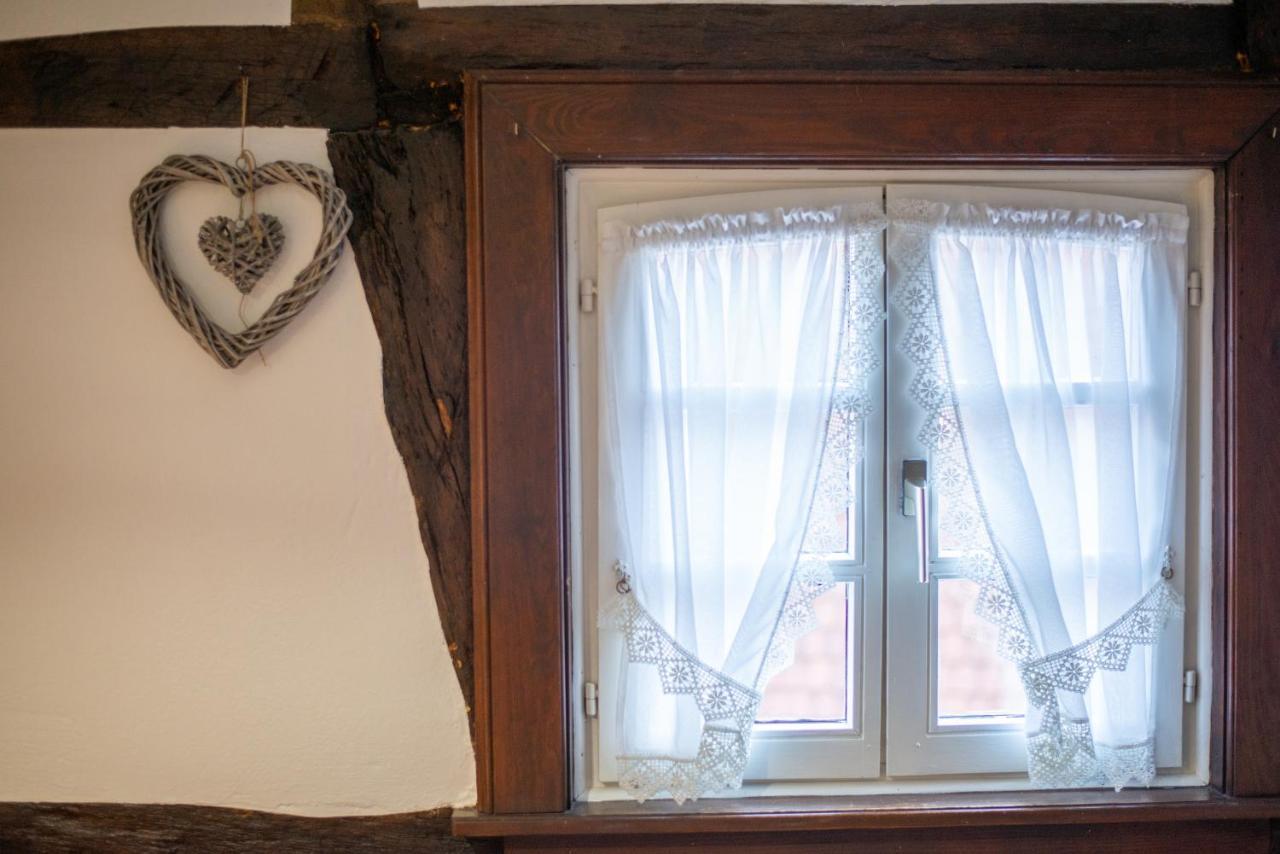 Gites Et Chambres D'Hotes Maison Ungerer Hunspach Exteriör bild