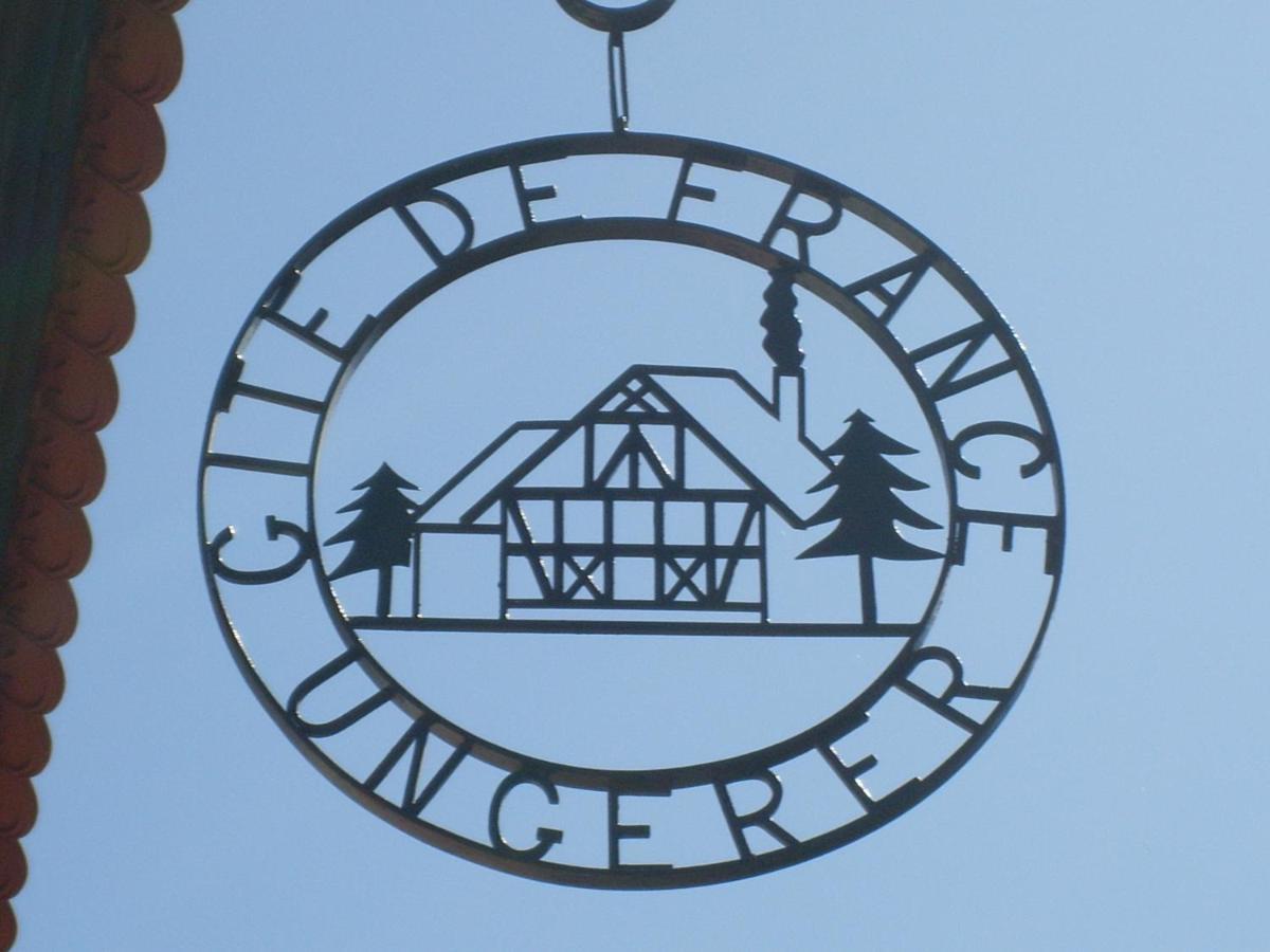 Gites Et Chambres D'Hotes Maison Ungerer Hunspach Exteriör bild