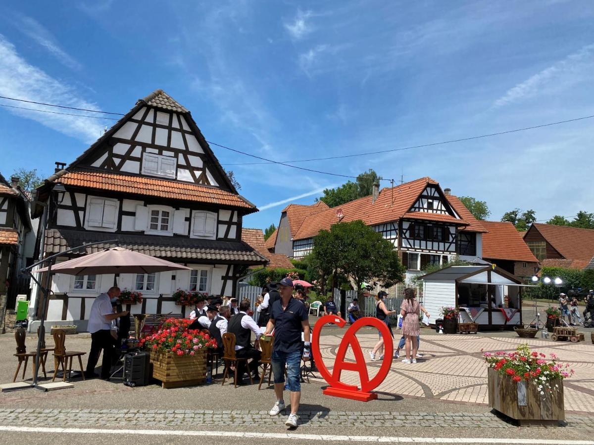 Gites Et Chambres D'Hotes Maison Ungerer Hunspach Exteriör bild