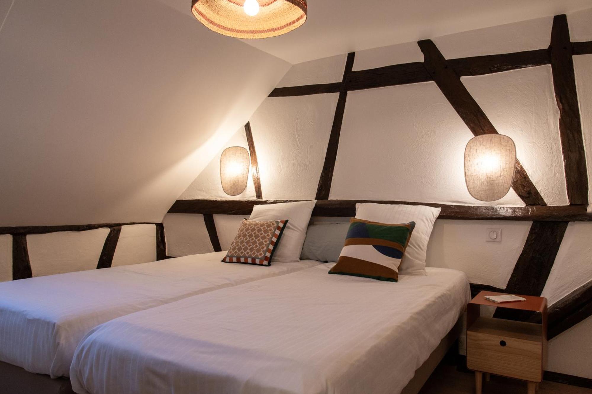 Gites Et Chambres D'Hotes Maison Ungerer Hunspach Exteriör bild